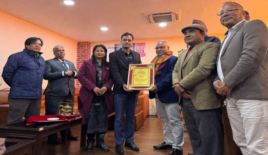 प्रधानमन्त्रीद्वारा बालुवाटारमा तरकारी खेतीको शुभारम्भ