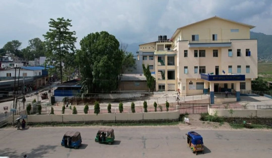 मुक्तिनाथले दियो प्रहरीलाई रंगिन टेलिभिजन