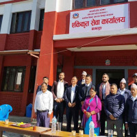 फल्चामा गुञ्जिए नारायणगोपाल र झलकमानका गीत