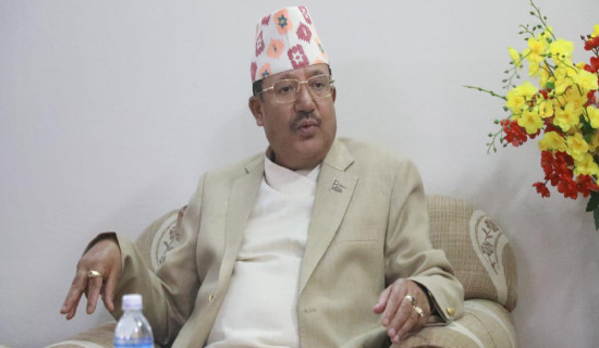 फल्चामा गुञ्जिए नारायणगोपाल र झलकमानका गीत