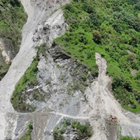 फापरखेतको पहिरोको विकल्पमा बेलिब्रिज बनाउने योजना अन्यौलमा