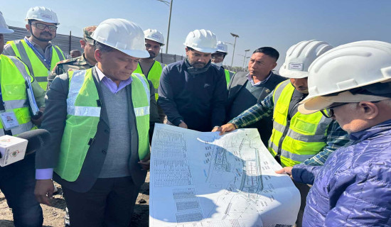 मन्त्री घिसिङद्वारा निर्माणाधीन प्रशोधन केन्द्रको  निरीक्षण