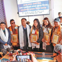 केन्द्रीय समितिमा डा. शशाङ्कको मध्यमार्गी प्रस्ताव – विशेष महाधिवेशन पक्षधरको भावना समेटिने समाधान खोजौं