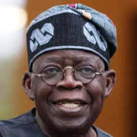 मनाइयो होली