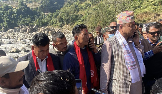 सिग्रेदोभान पुल वैशाखभित्र सम्पन्न गर्न मुख्यमन्त्री बानियाँको निर्देशन