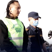 हेफरबाट प्राप्त गाईको बाच्छी किसानलाई उपहार