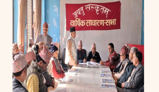 विकट बस्तीको विपन्न परिवारलाई सेनाको घुम्ती स्वास्थ्य सेवा