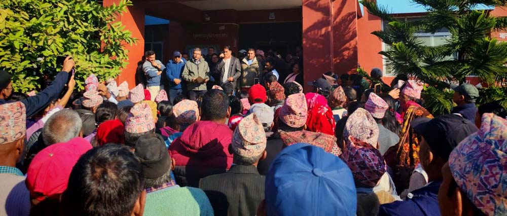 भू-माफियालाई कारबाहीको माग