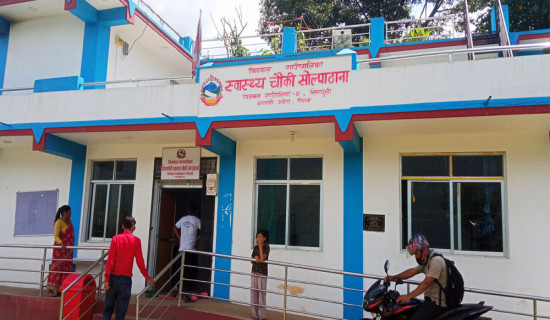 बर्थिङ् सेन्टर बढेसँगै घरमै बच्चा जन्माउने घटे