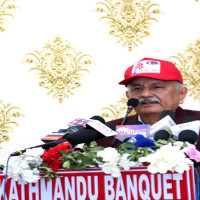 बेलायतको वृद्धिदर घट्दै, लगानी र व्यापारमा दबाब