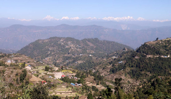 रतनचुराबाट देखिएको  हिमश्रृङ्खला