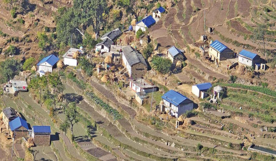 हिउँ छिचोलेर वडाध्यक्षको टोली लिमीमा