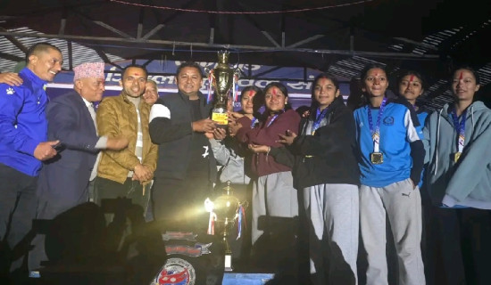 जिल्लास्तरीय राष्ट्रपति रनिङ शिल्डको उपाधि बागलुङ नगरपालिकालाई