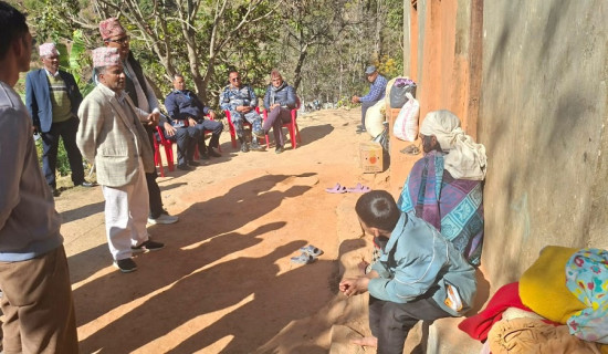 घरबारविहीन जानकी महरालाई सहयोग प्रदान