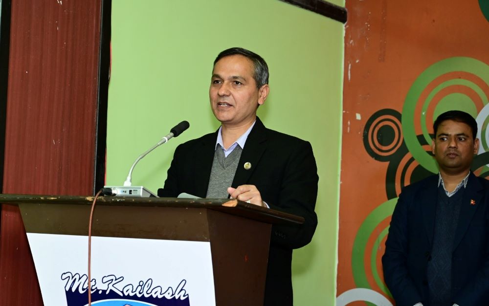 जनताकै दूत भएर काम गर्न सुरक्षा र निजामती प्रशासनसँग गृहमन्त्रीको आग्रह