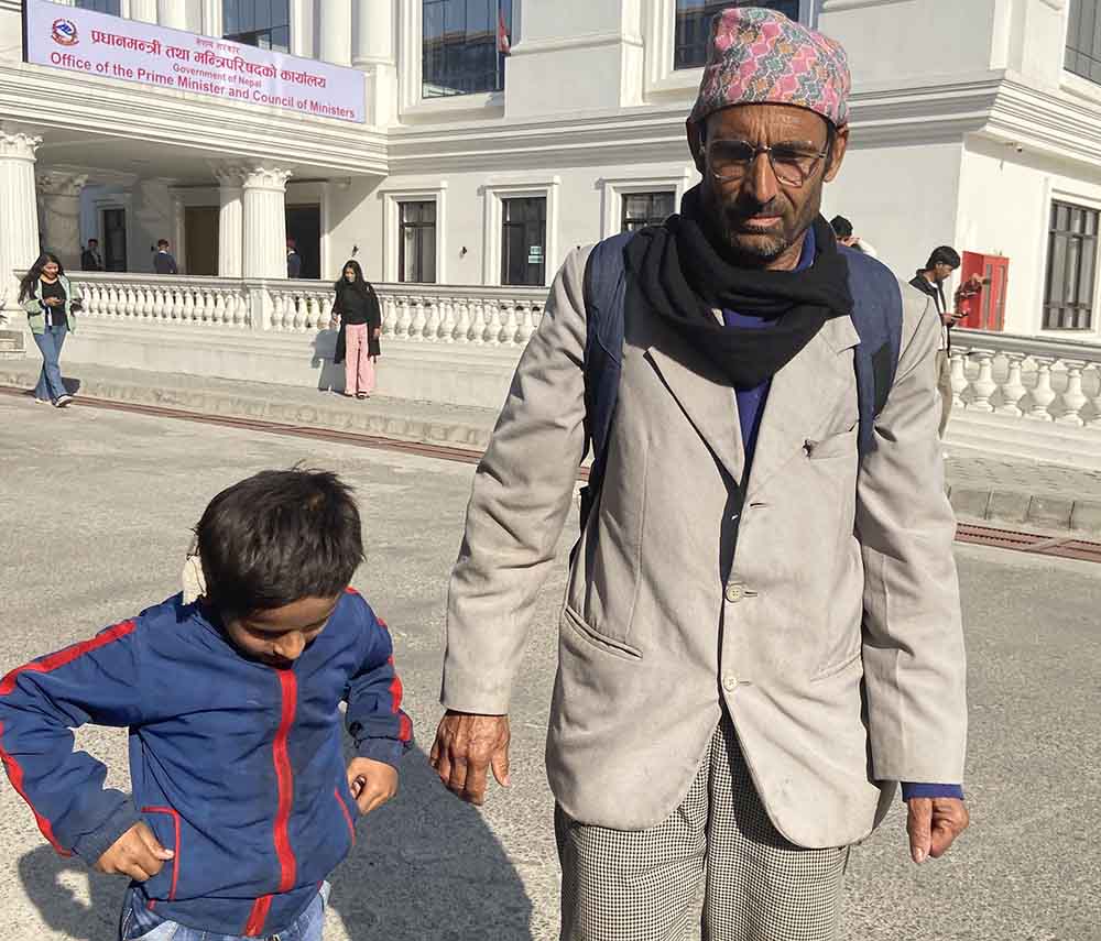 मनभरि आशा बोकेर सिंहदबार छिर्नुभयो जयलाल