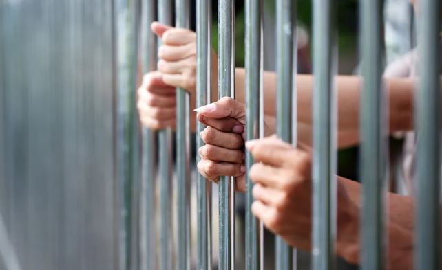 बाउन्न कैदीबन्दी अझै सम्पर्कविहीन