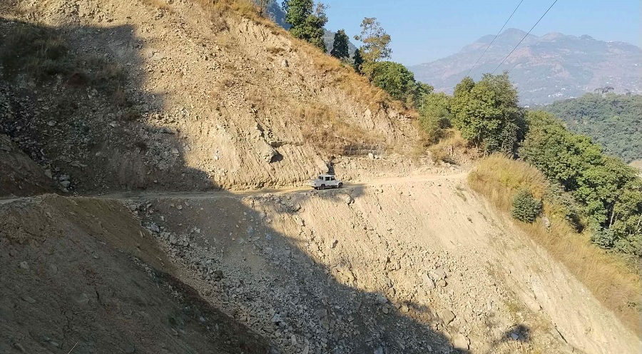 ‘एक्लेसालको पहिरो’ व्यवस्थापनका लागि तीन करोड