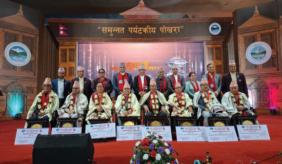 शिवालयमा शतबीज छर्ने भक्तजनको घुइँचो (फोटो फिचर)