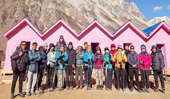 कञ्चनजङ्घा भ्रमण गर्ने विदेशी पर्यटक बढे