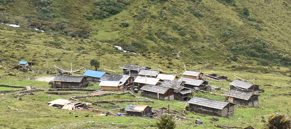 चिसो बढेपछि तोक्पेगोला र घुन्साका बासिन्दाले गाउँ छाडे