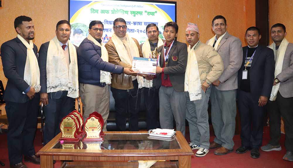 ‘टप्स’ समाचार वाचन प्रतियोगिताको उपाधि तेजस्वी र संस्कृत स्कुललाई