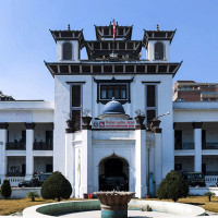 उच्च पाटन तिर लागे चौँरी गाई