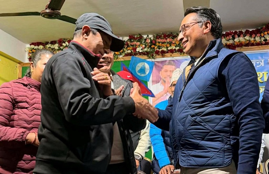 नेपाली कांग्रेसका वडा सभापति र क्षेत्रीय सहसचिव रास्वपामा प्रवेश