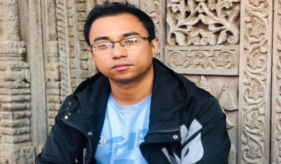 सिंहदरबार धाइरहेका सहिदका बुबा भन्नुहुन्छः छोराको बलिदान खेर नजाओस्