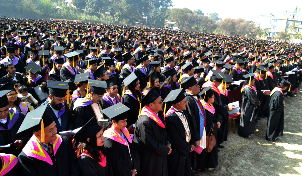 उनानब्बे हजार योग्य, सोह्र हजार सहभागी