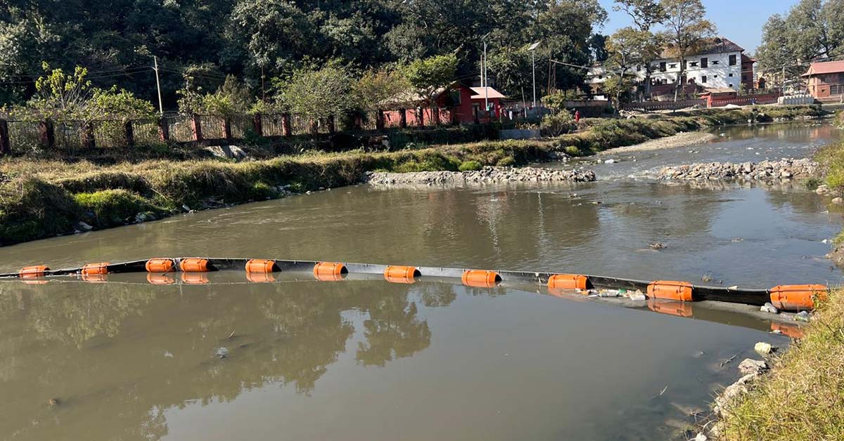 बागमतीमा फोहोर सङ्कलन गर्न ‘ट्रास ब्यारियर’