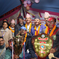 शिक्षकलाई बिदाइ