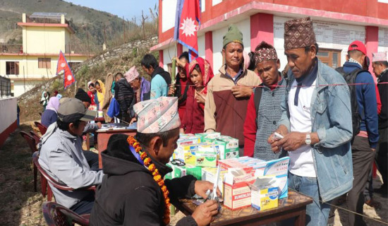 घुम्ती शिविरबाट एक हजार ८ सय लाभान्वित