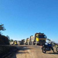 ट्राफिकको निगरानीमा विद्यालयका बस