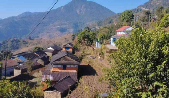 प्रधानमन्त्री प्रचण्ड, देउवा र ओलीबीच सिंहदरबारमा भेटवार्ता