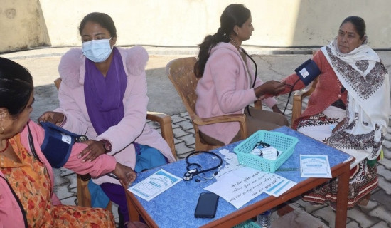 बृहत् स्वास्थ्य शिविरमा तीन सयभन्दा बढीले सेवा लिए