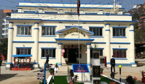 आरुघाटमा साढे तीन तोला सुनसहित नगद चोरी