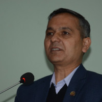 ‘स्मार्ट स्ट्रिट लाइट’  जडानले चोरी घट्दो, रात्री व्यवसाय फस्टाउँदै