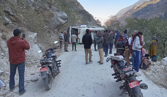 प्रधानमन्त्रीबाट तीन जिल्लाका सामुदायिक विद्यालयलाई कम्प्युटर वितरण