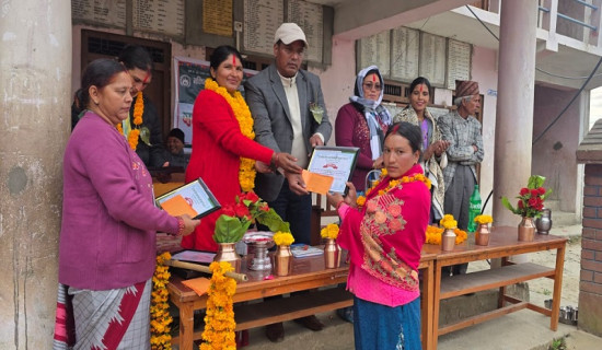 निर्वासित स्पेनी राजाको संस्मरणले फ्रान्कोबारे नयाँ बहस चर्कायो