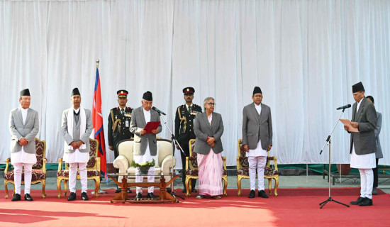 नवनियुक्त मन्त्री शर्माद्वारा पद तथा गोपनीयताको शपथ ग्रहण
