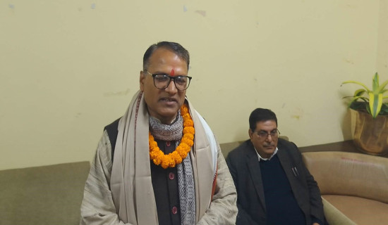 नवनियुक्त मन्त्री शर्माद्वारा पद तथा गोपनीयताको शपथ ग्रहण