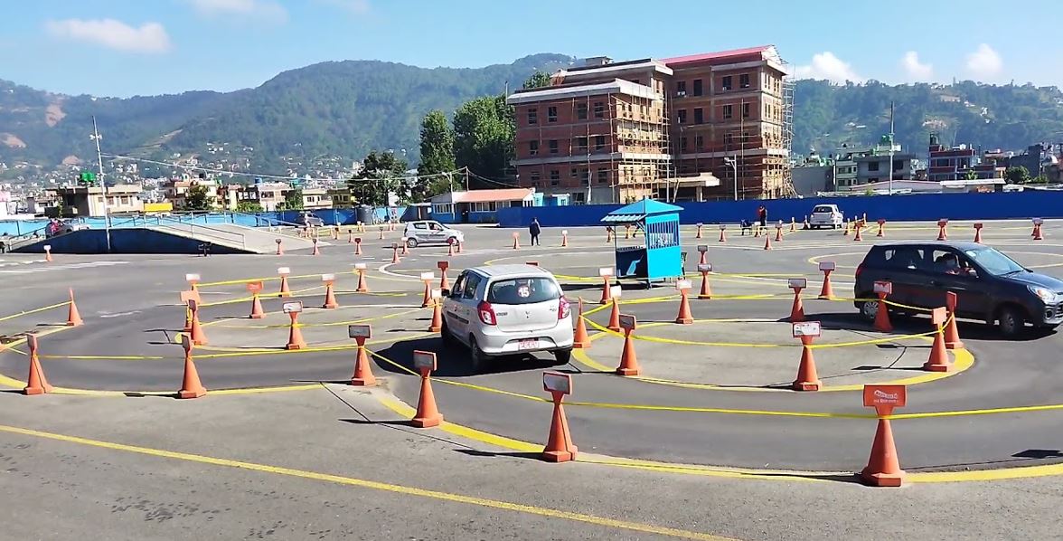 यातायात कार्यालयबाट चौध जना बिचौलिया पक्राउ