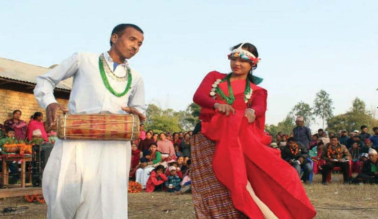 बाढीले अवरुद्ध कोसी राजमार्ग (फोटो फिचर)