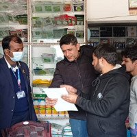 सभामुख घिमिरेद्वारा झापामा क्षतिग्रस्त भवन र सरकारी कार्यालयको अवलोकन