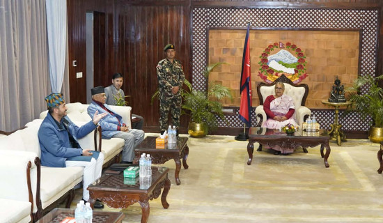 बालुवाटारमा प्रधानमन्त्रीले शीर्ष नेतालाई भन्नु भयो : यो घर तपाईंहरूकै हो