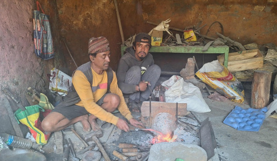 उमेशले गरे खुट्टाले लेखेरै एसइई उत्तीर्ण