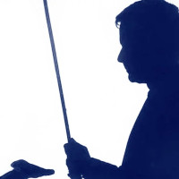 असारे खेतीलाई सिँचाइ गर्न कुलो बनाउन व्यस्त किसान