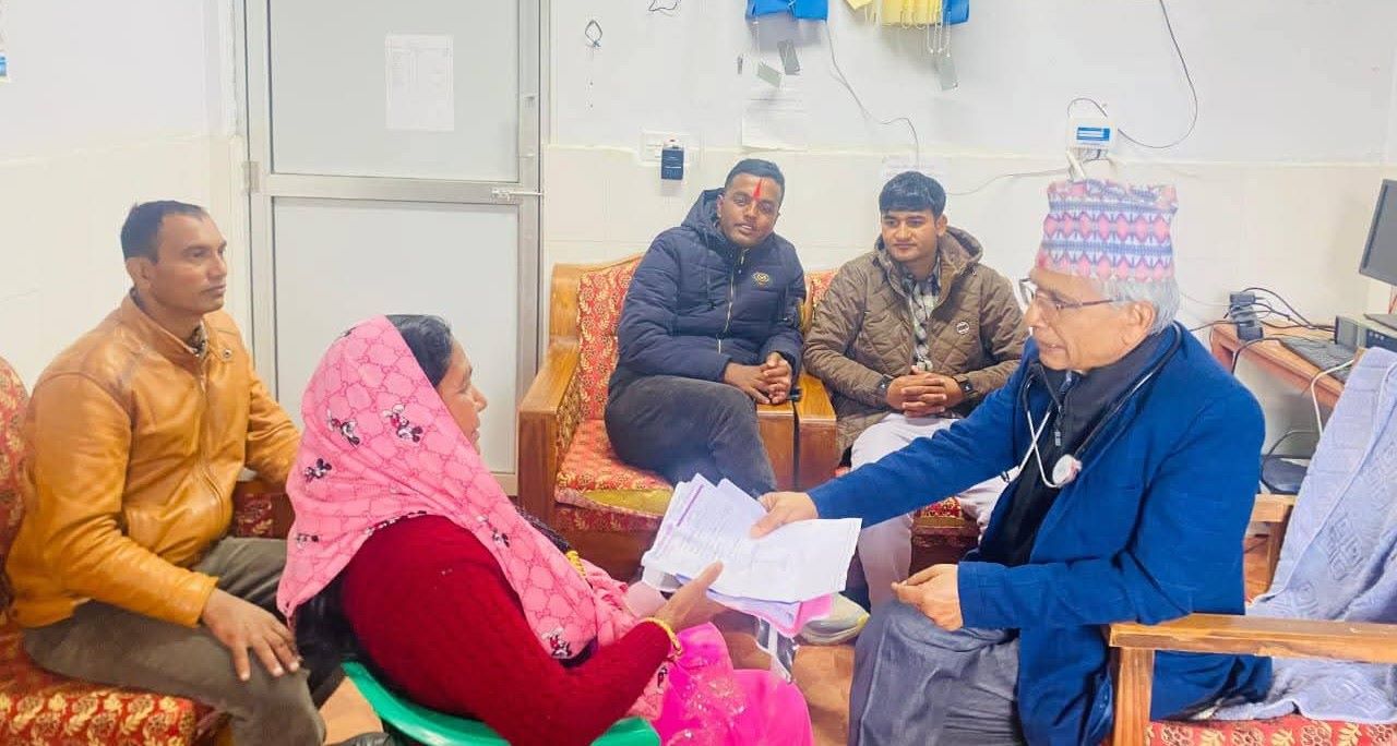 स्वास्थ्य शिविरबाट गाउँमै विशेषज्ञ सेवा