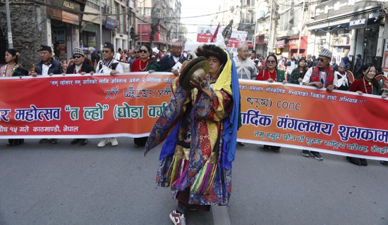 महालक्ष्मी सडक धमाधम कालोपत्रे